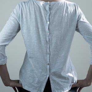 The White Company Blue 3/4 Sleeved Shirt (Buttons Down the Back!)